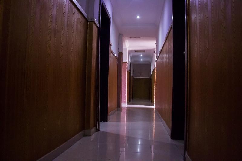 Theodawn Hotels @ Suite 29 Ікеджа Екстер'єр фото